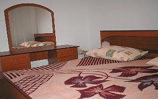 ante_ loznice_ 3a.JPG (13270 bytes)