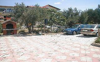 ante_ parkoviste_2.JPG (21766 bytes)