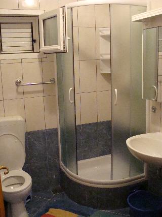 4.jpg (20958 bytes)