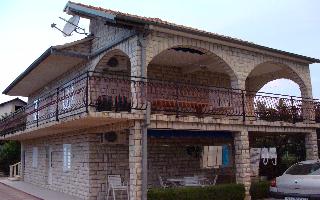 7.jpg (16506 bytes)
