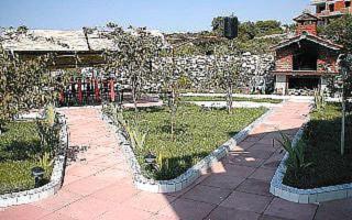 milka_zahrada.jpg (22369 bytes)